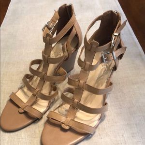 Jessica Simpson wedges size 10